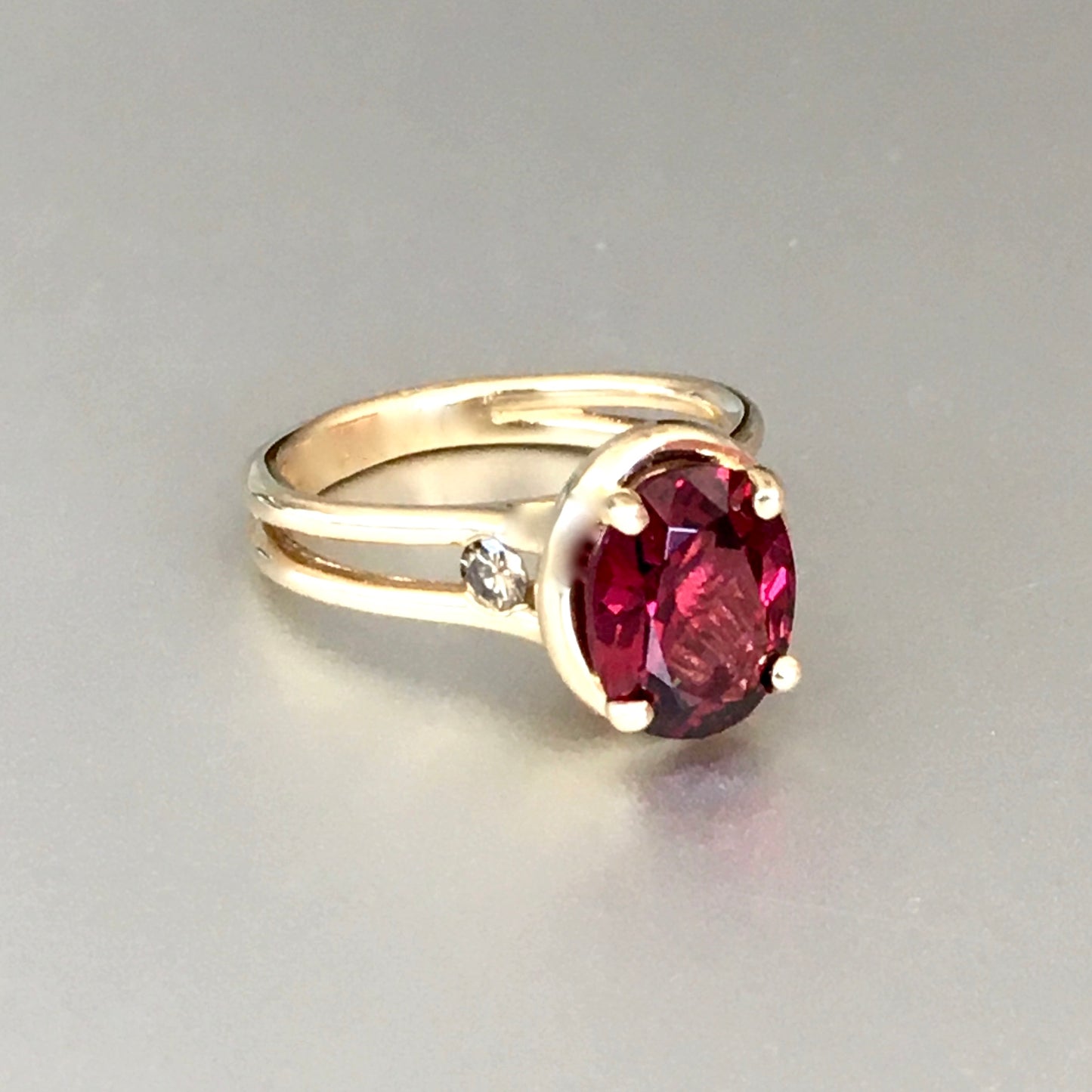 2.92 Red Garnet Ring